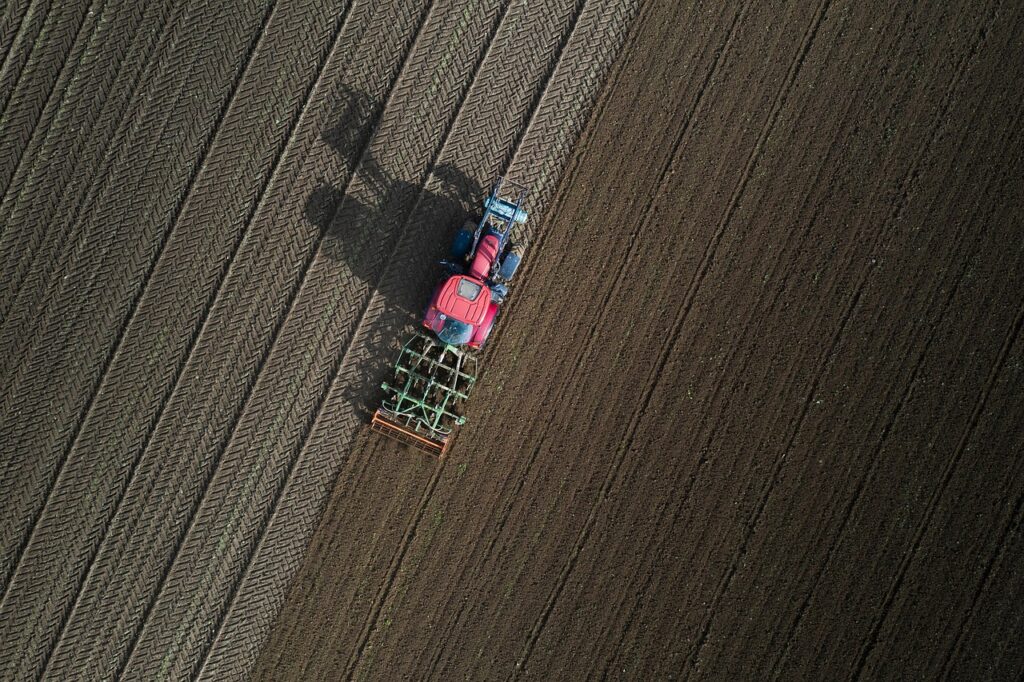 tractor-5811824_1280