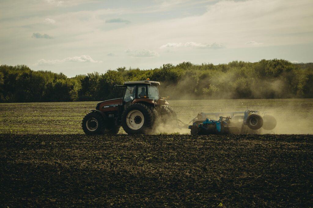 tractor-6275682_1280